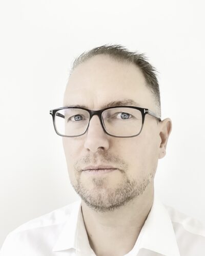 Learn music composition online with one-on-one lessons from Dutch composer Giel Vleggaar. Master melody, harmony, orchestration, and form..